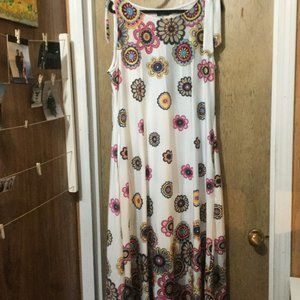 Reborn Plus size floral maxi dress with pockets size 2X